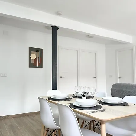 Aloha - Free Parking Apartment
